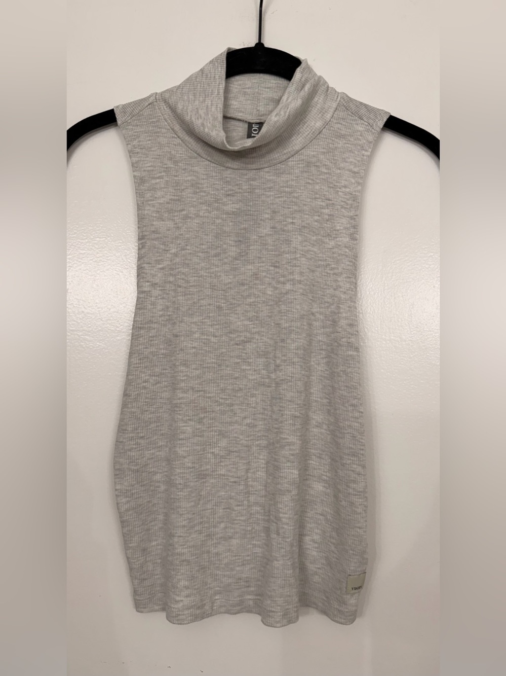 Vuori Cove Funnel Rib Knit Neck Tank Grey Size Large